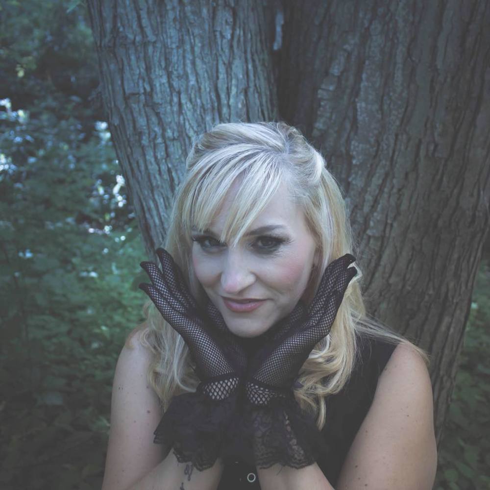 Meet your Posher, Gina